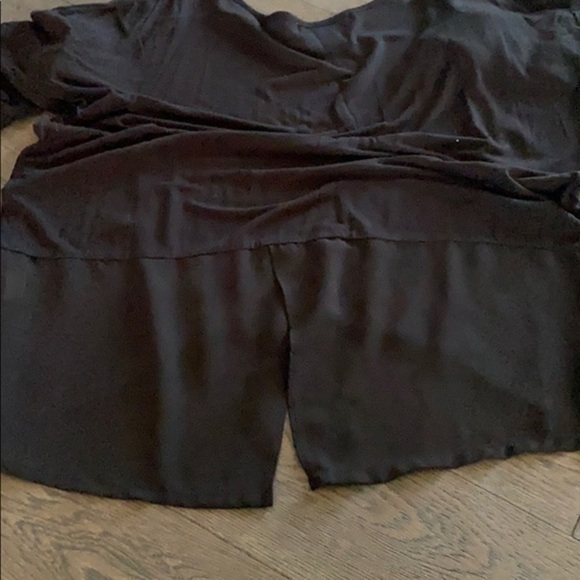 August Silk Black Tee With Mesh Hem Size M - Picture 3 of 4